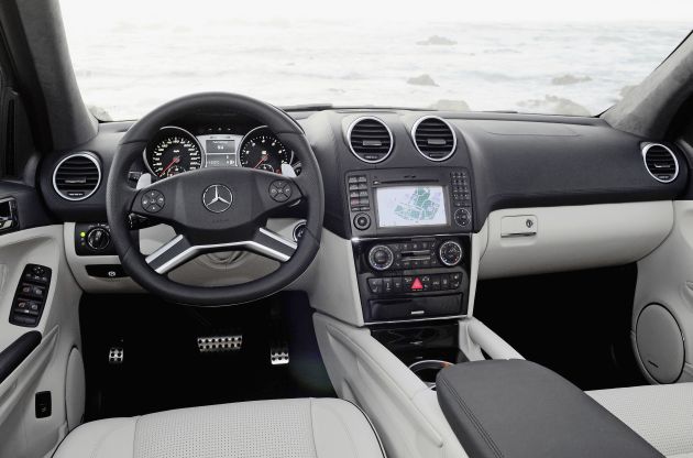 Mercedes ML 10th-Anniversary:
ML 63 AMG Performance Studio (W164) 2008